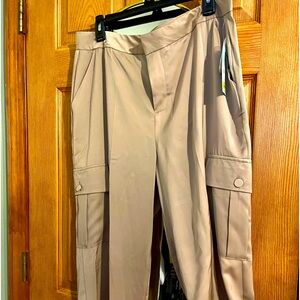 NWT SIZE 14 Dressy Cargo Pants